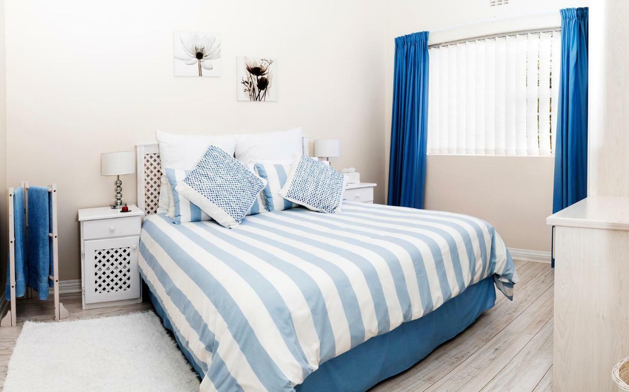 Settle Inn Self Catering Accommodation 콜체스터 외부 사진